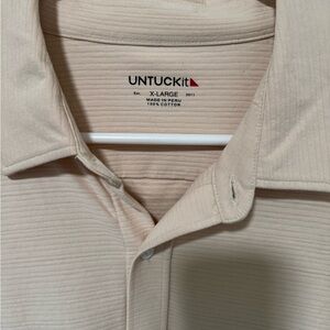 UNTUCKit Men's Casual Button Down Shirt - Cream